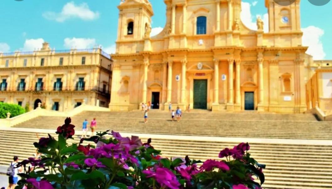Casa Vacanze Rena Villa Noto Bagian luar foto